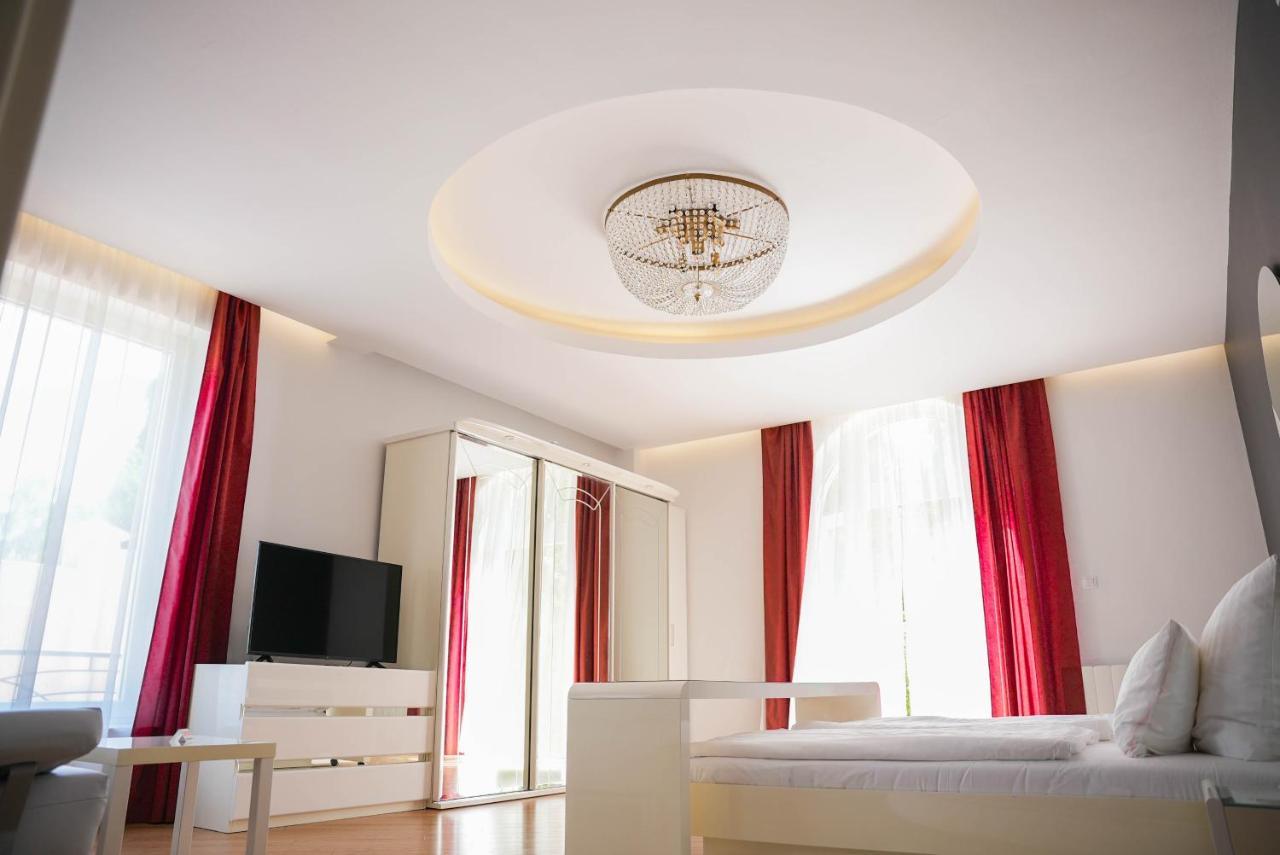 Aparthotel Panoramis Residence Oradea Exterior photo