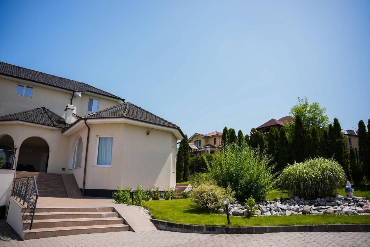 Aparthotel Panoramis Residence Oradea Exterior photo