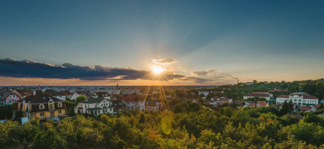 Aparthotel Panoramis Residence Oradea Exterior photo